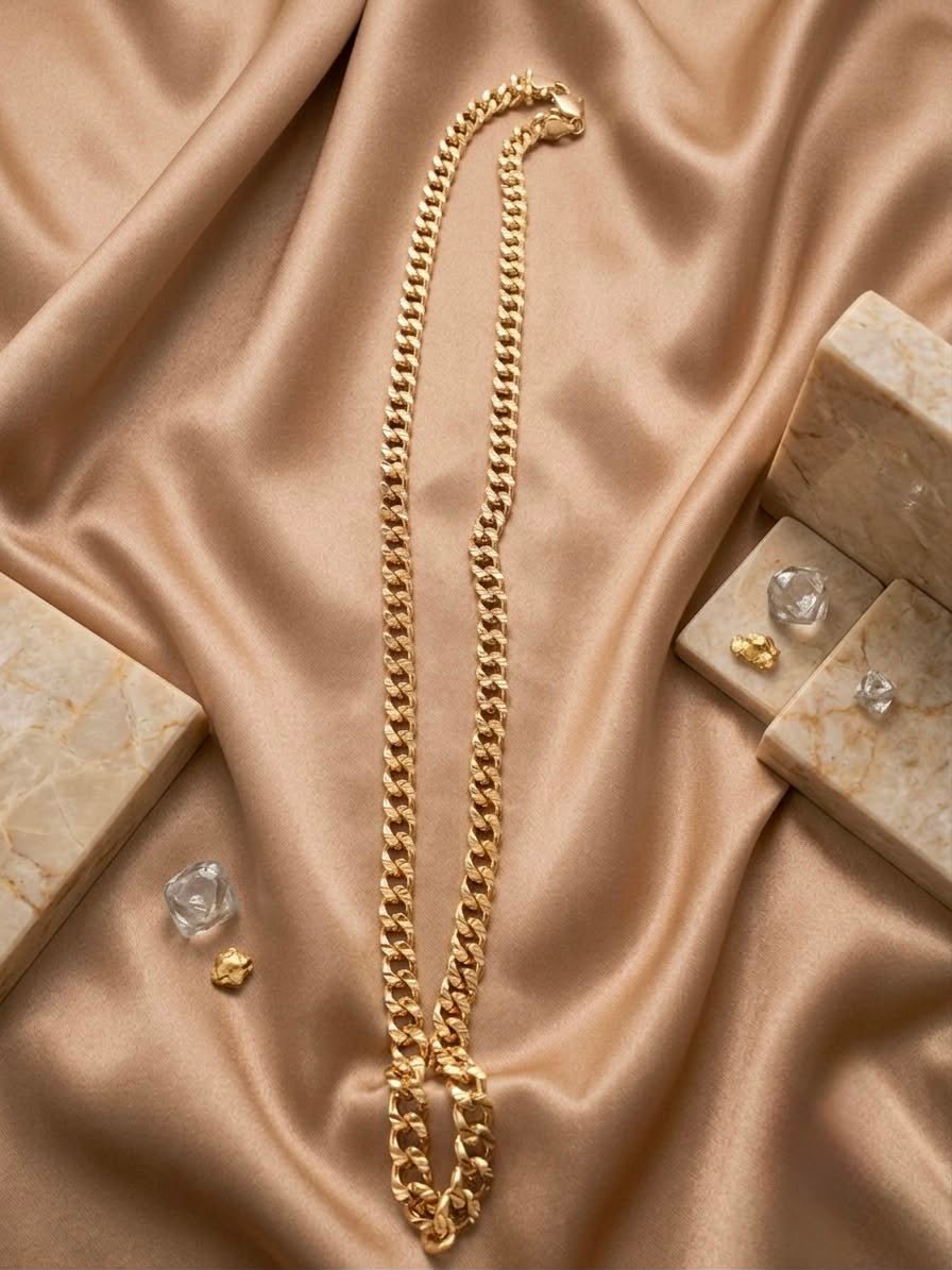 Cadena Eslabón Barbado de 60 cm Chapada en Oro 18K