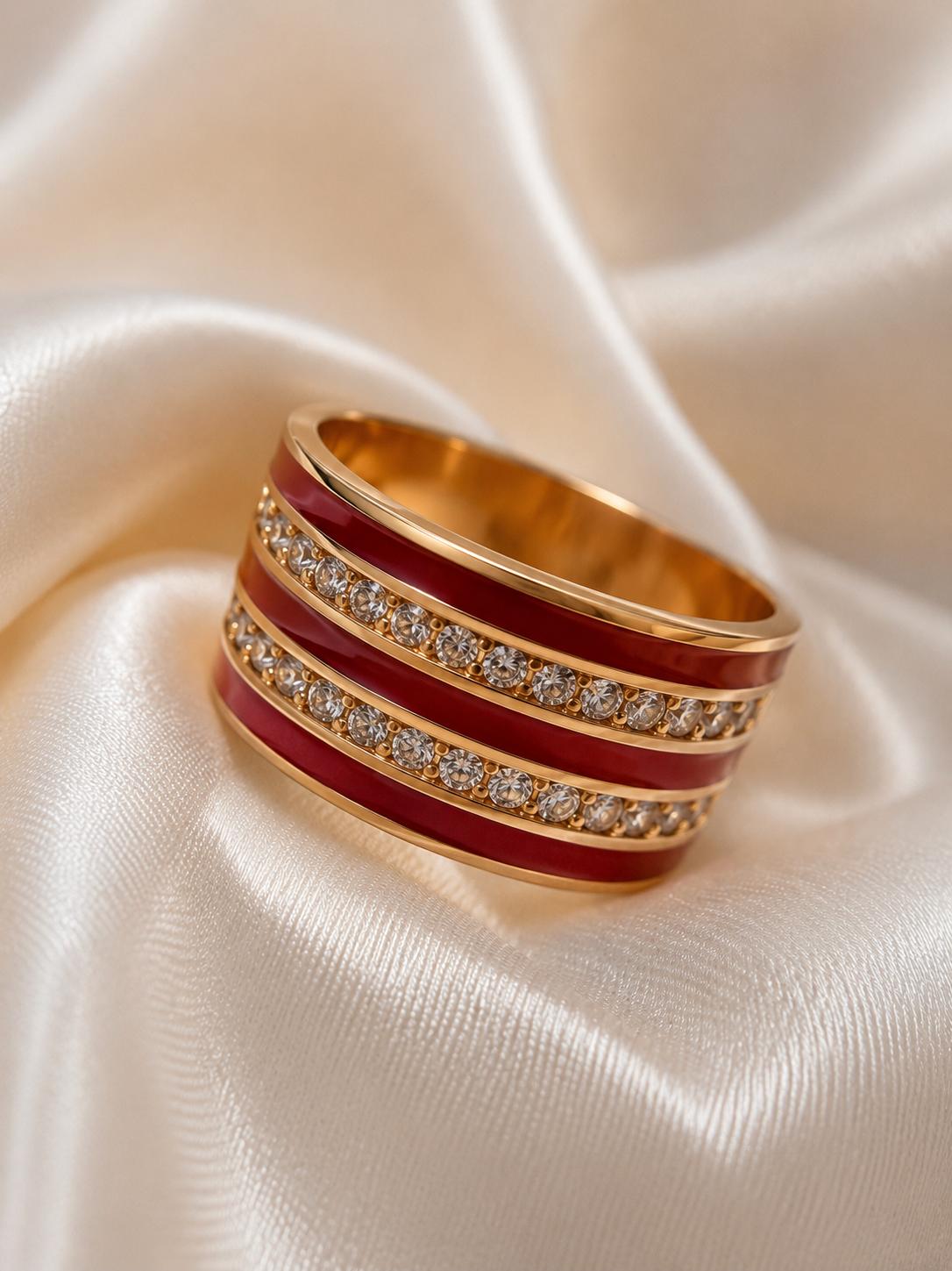Anillo Ancho Chapado en Oro 18K con Esmalte Rojo y Cristales