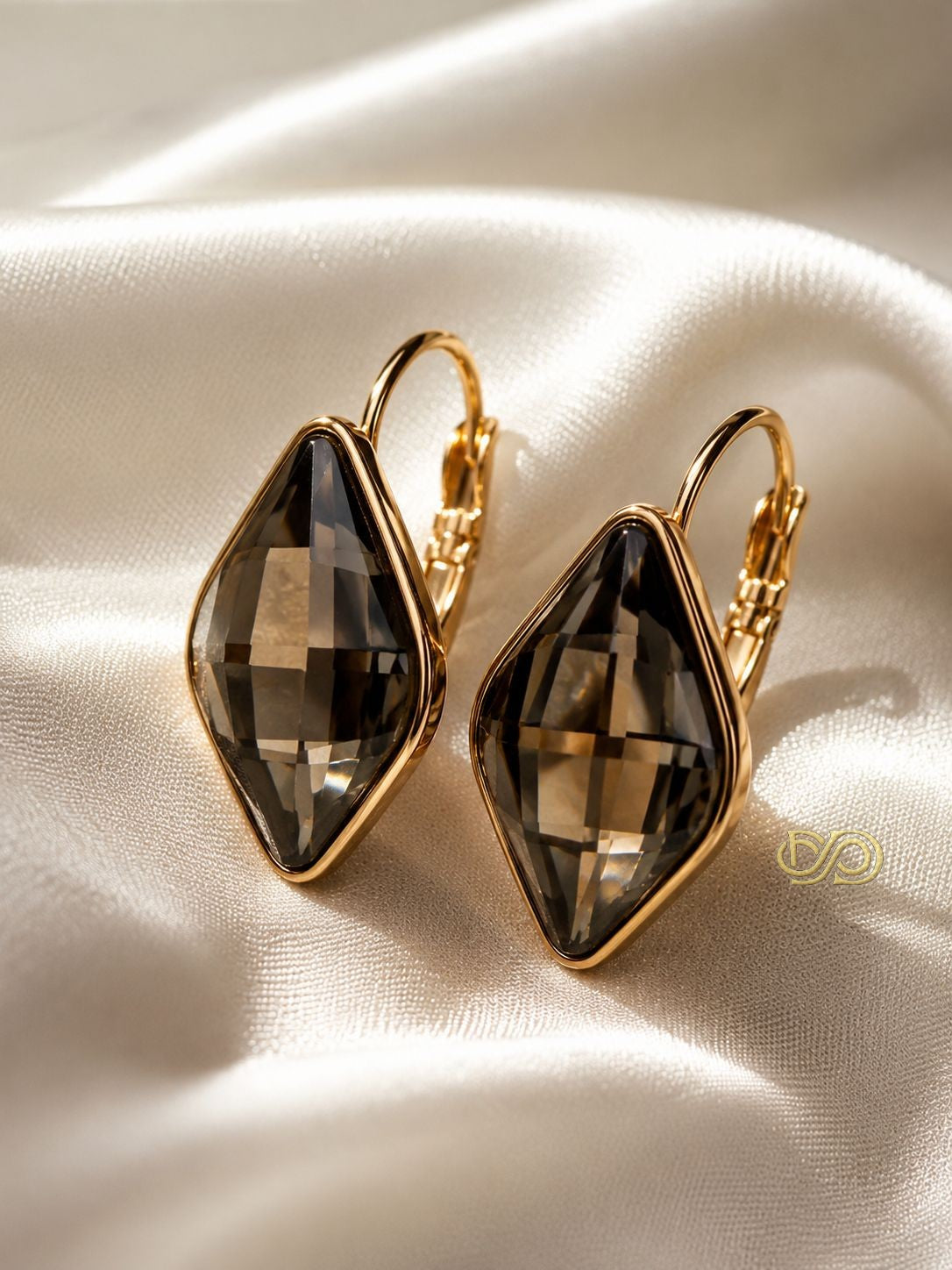 Pendientes geométricos cristal negro ahumado - Chapados en oro 18K