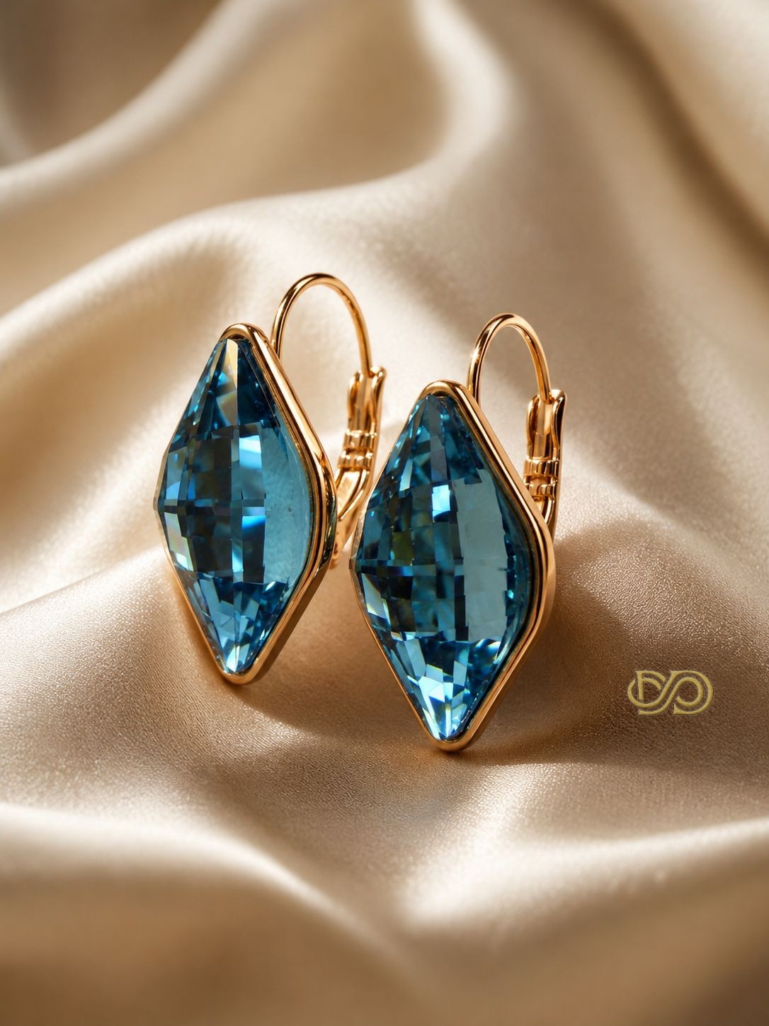 Pendientes geométricos cristal agua marina - Chapados en oro 18K