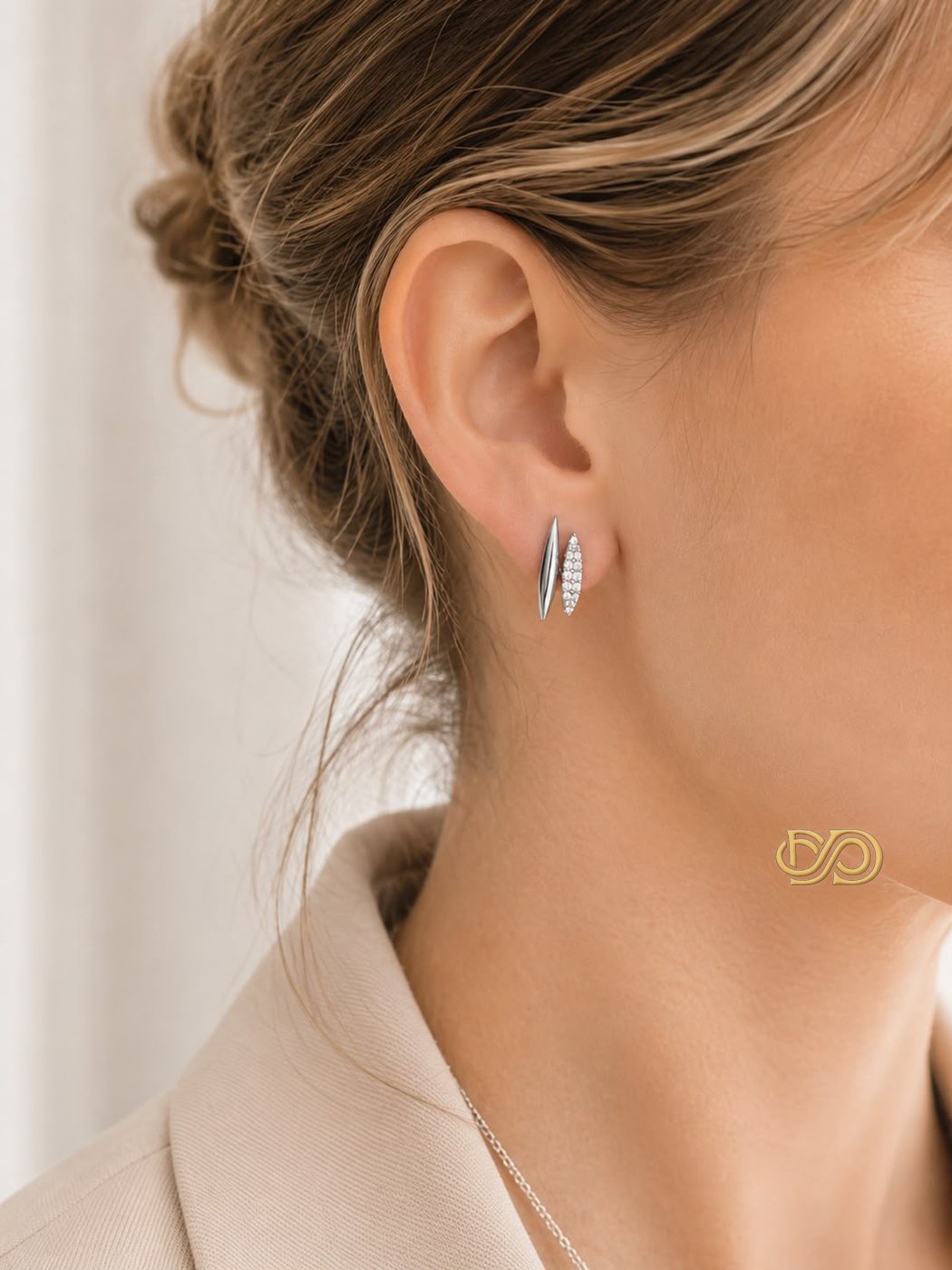 Pendientes Elegance Doble Hoja Chapados en Platino con Circonitas